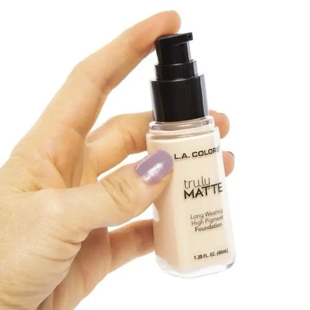 L.A.COLORS Truly Matte Long Wearing High Pigment Foundation CLM351 Porcelain NEW